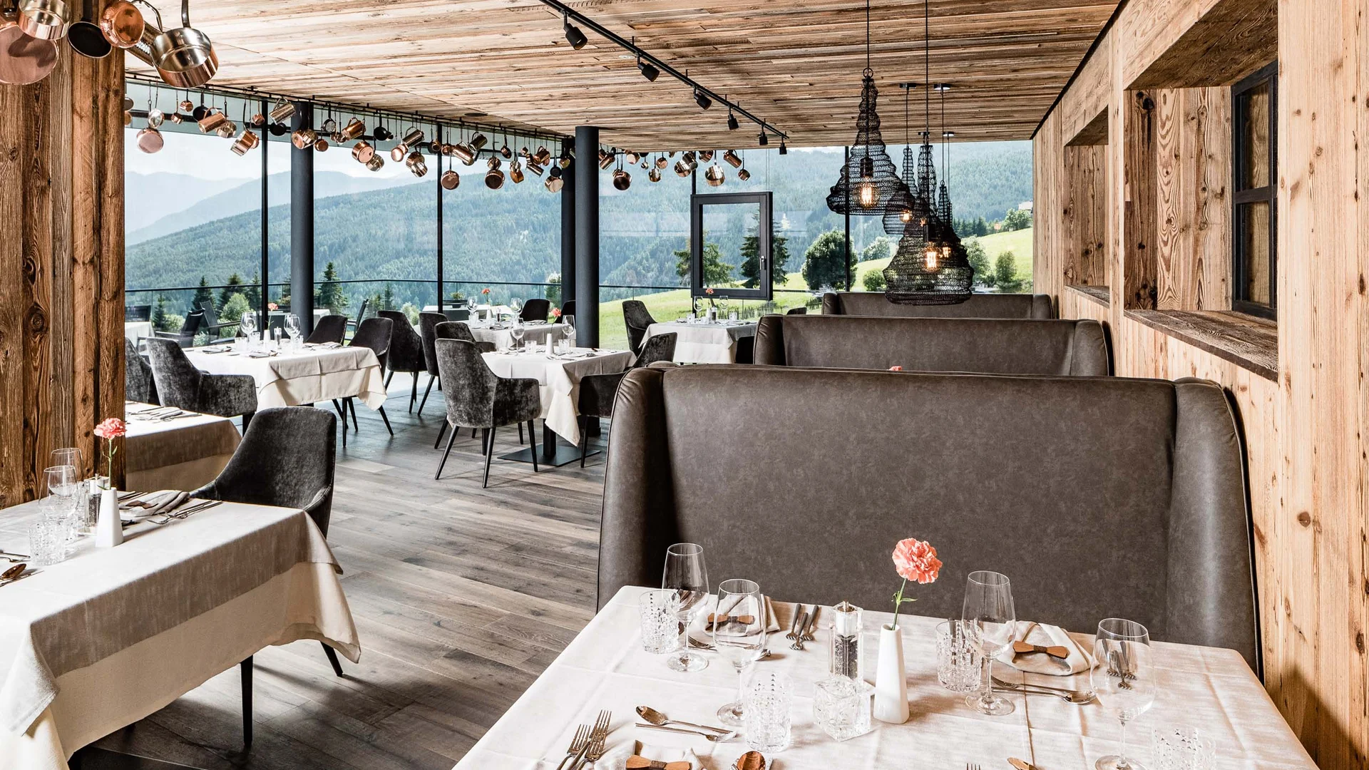 Fein speisen im Hotel-Restaurant in Meransen Fein speisen im Hotel-Restaurant in Meransen