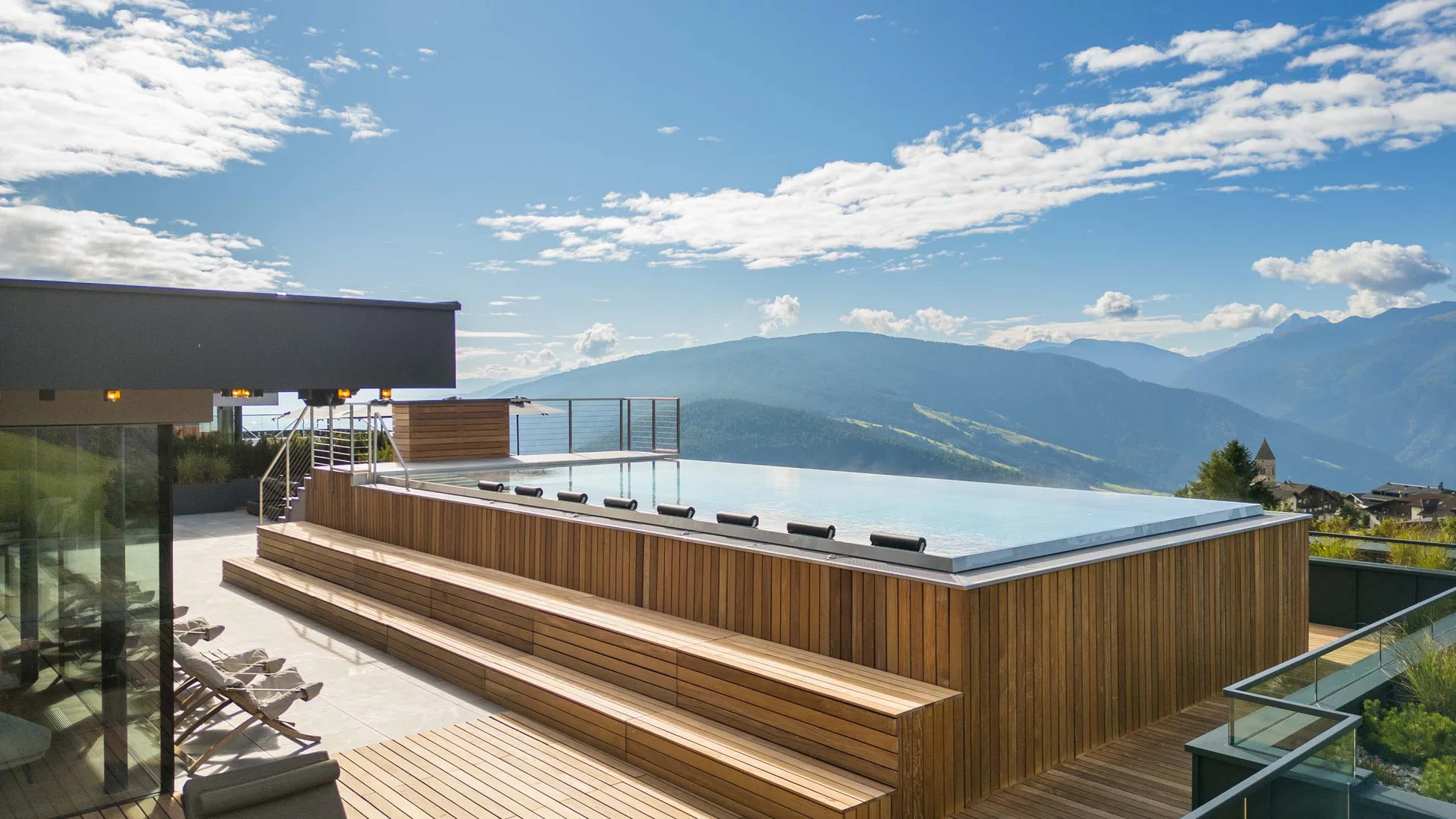 Straordinario hotel con piscina in Val Pusteria