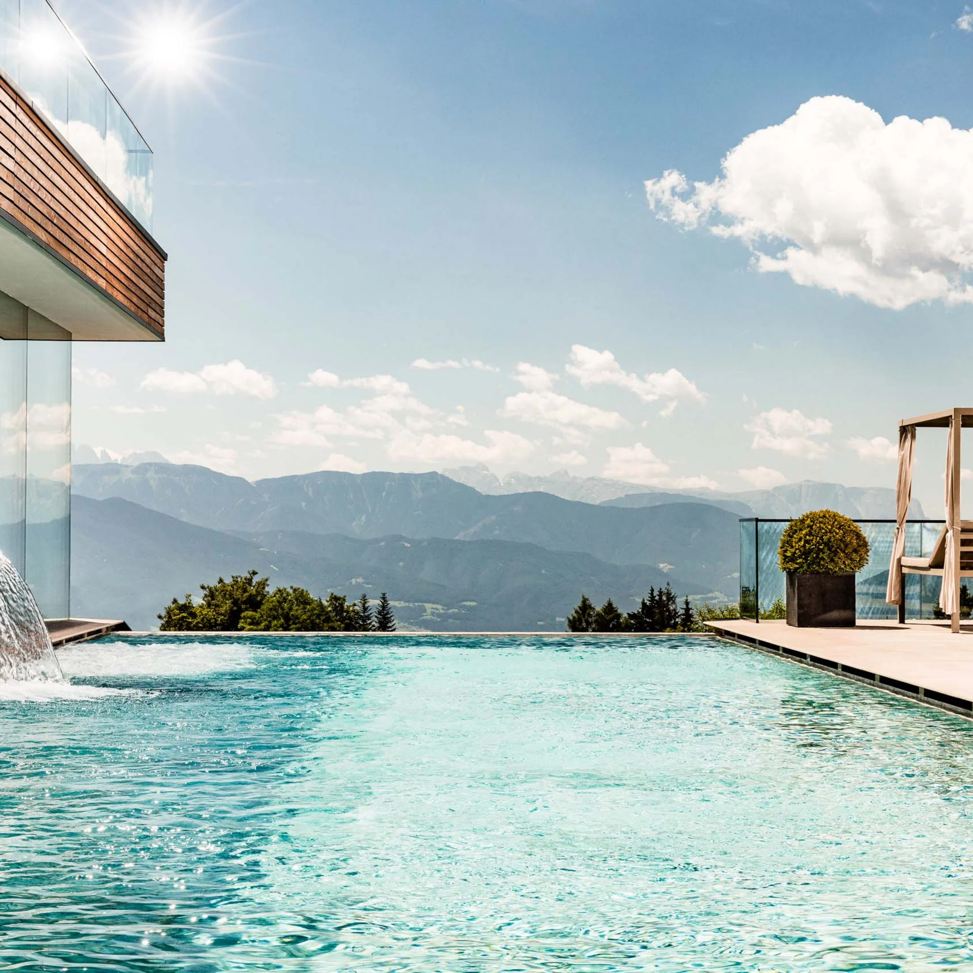 Straordinario hotel con piscina in Val Pusteria