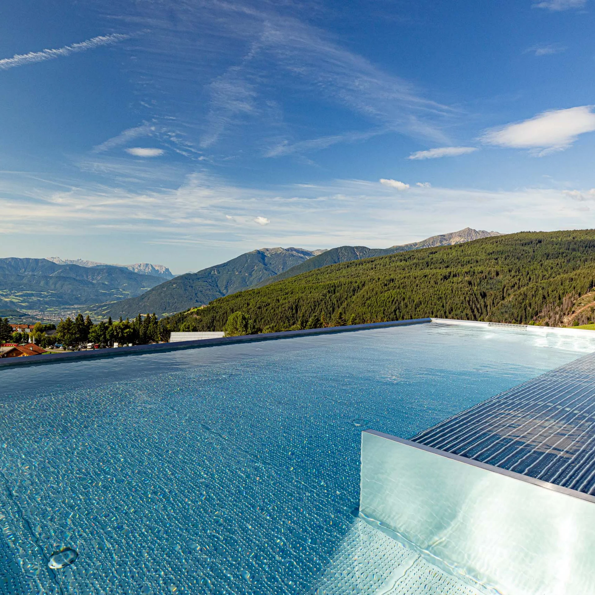 A unique hotel with infinity pool in South Tyrol A unique hotel with infinity pool in South Tyrol