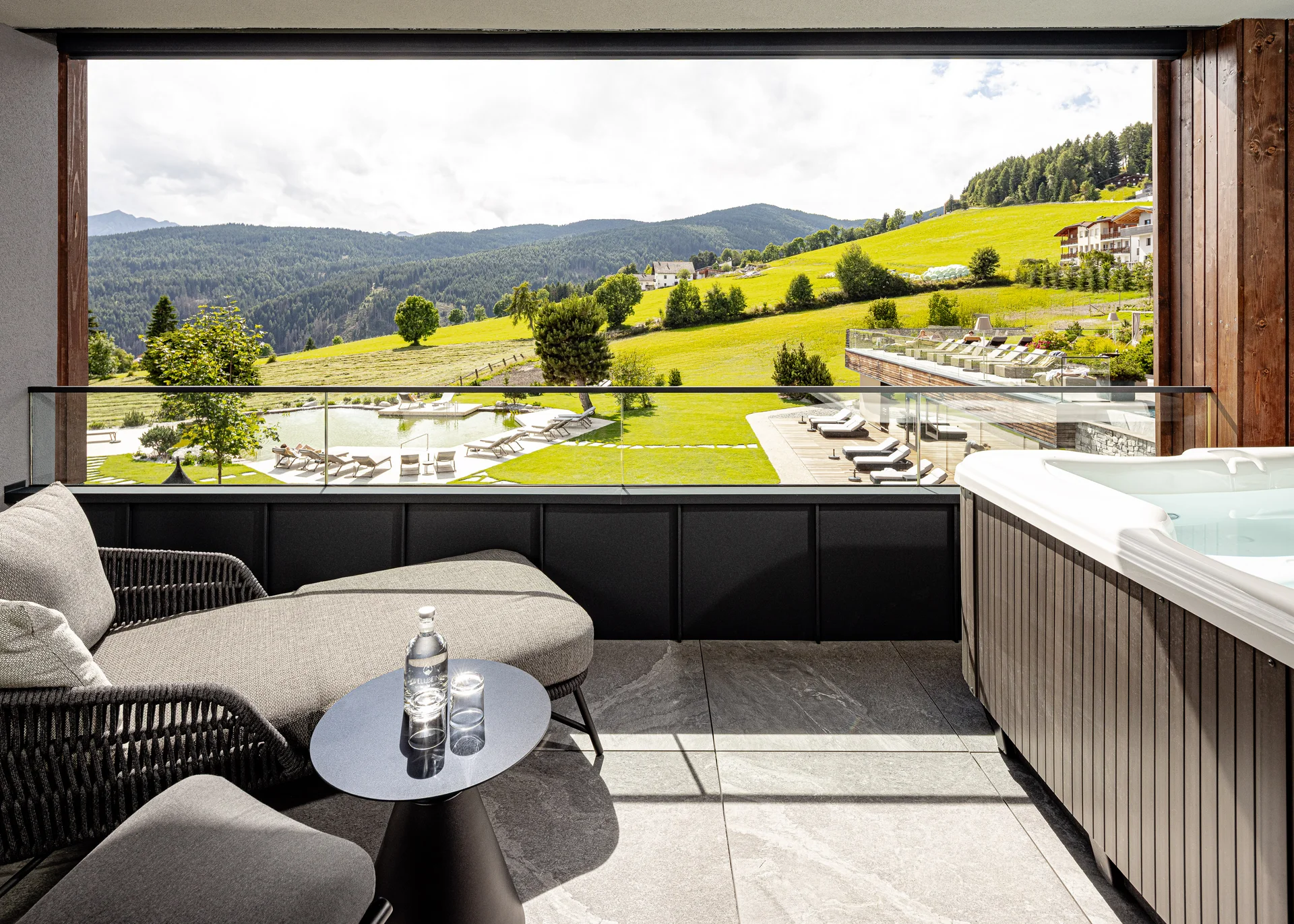 Picture gallery of Hotel Sonnenberg