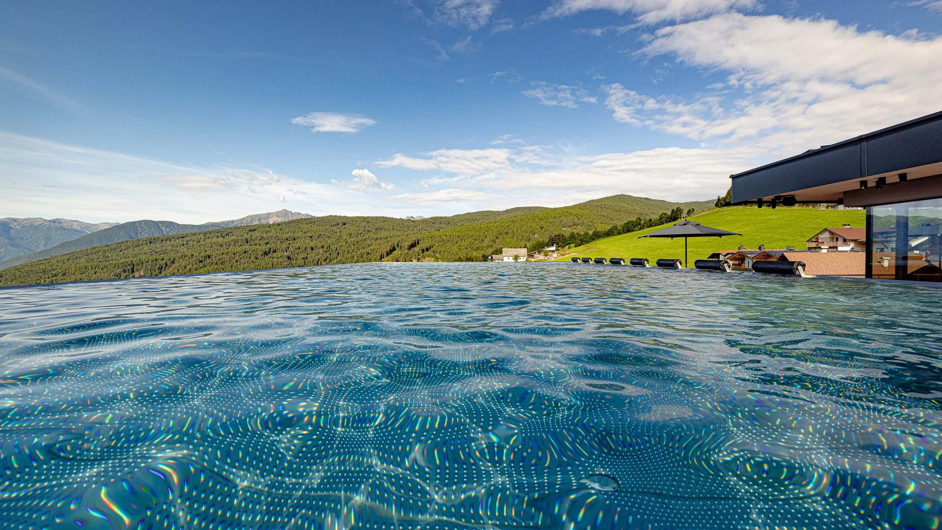 Straordinario hotel con piscina in Val Pusteria