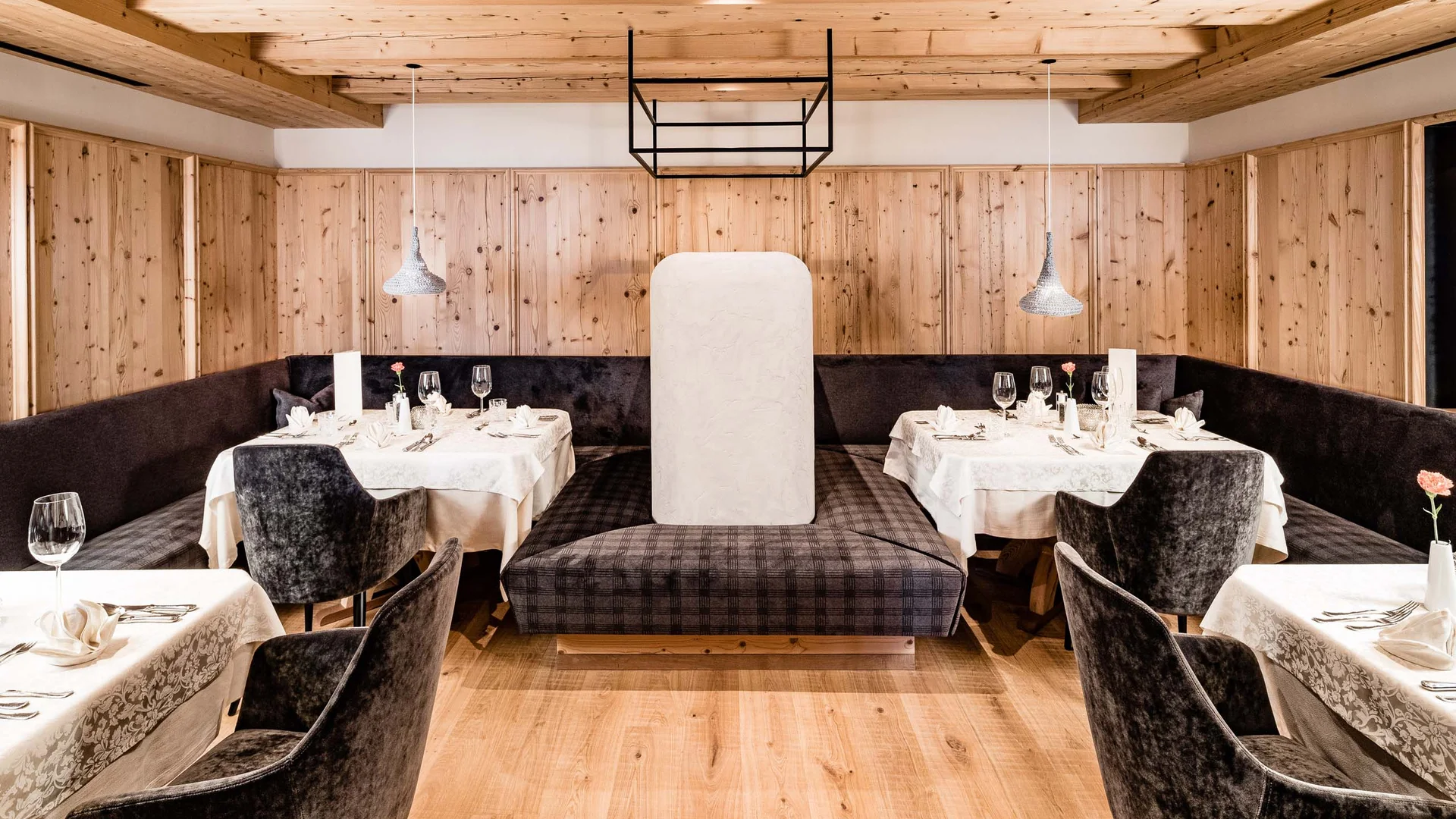 Fein speisen im Hotel-Restaurant in Meransen Fein speisen im Hotel-Restaurant in Meransen