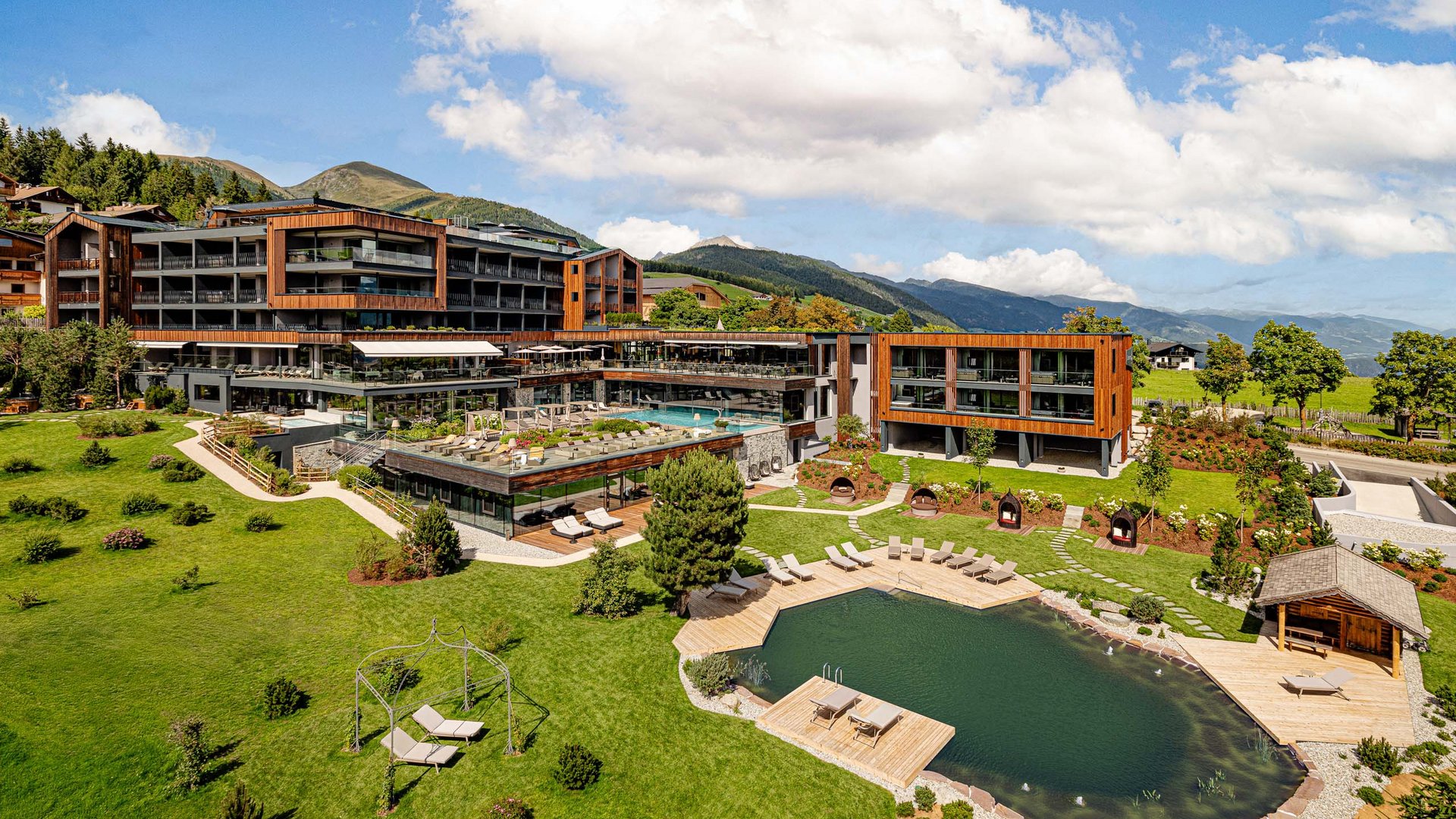Your 4-star S hotel in Meransen Your 4-star S hotel in Meransen