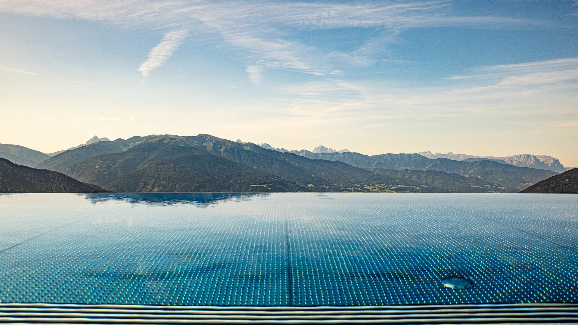 A unique hotel with infinity pool in South Tyrol A unique hotel with infinity pool in South Tyrol