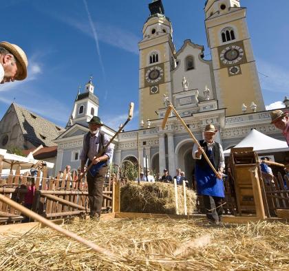 Der Brot- und Strudelmarkt in Brixen