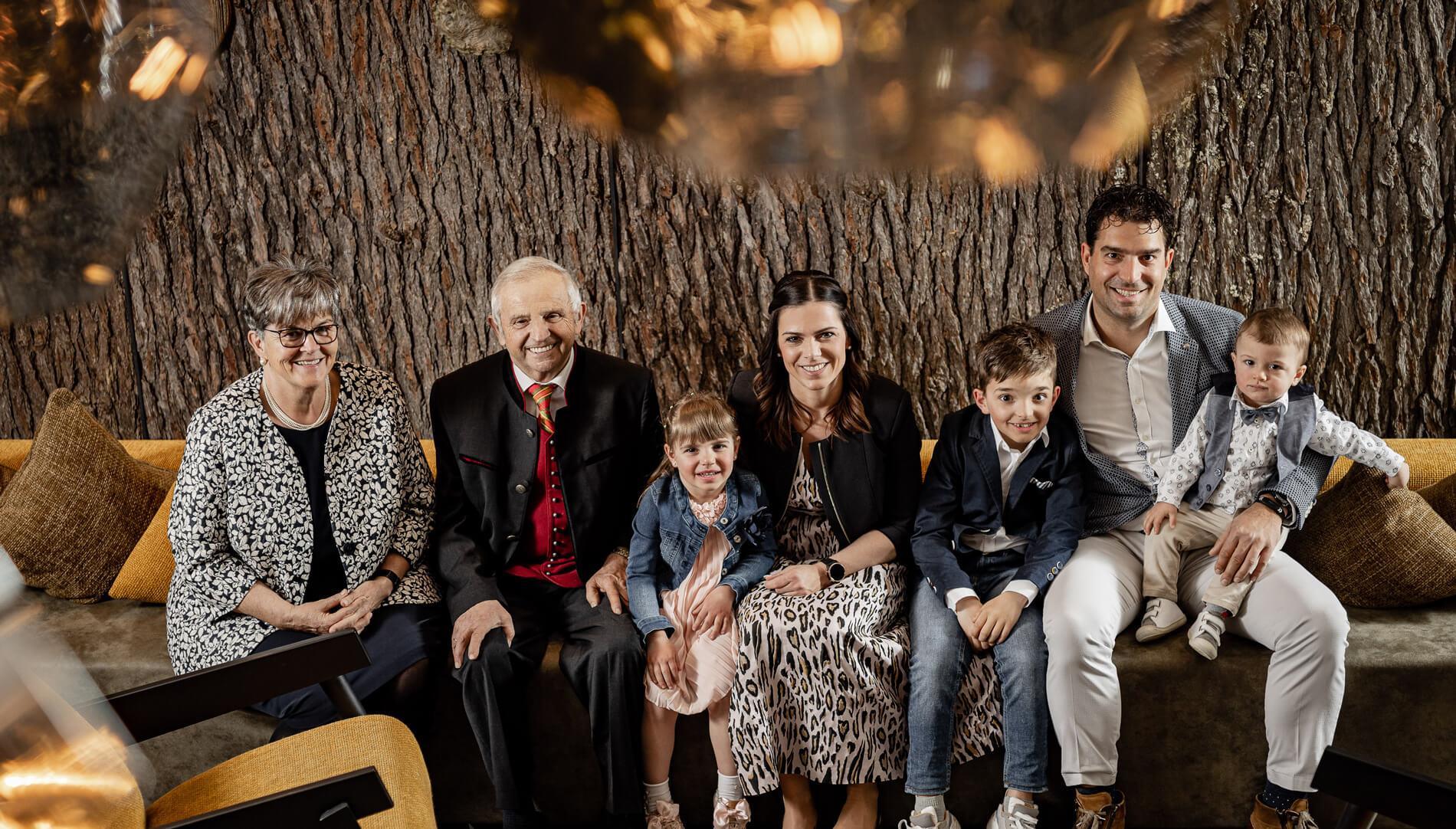 Famiglia Fischnaller: Franz, Christina, Harald, Barbara, Maximilian, Michelle e Niklas