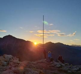 Sonnenaufgang am Gipfel