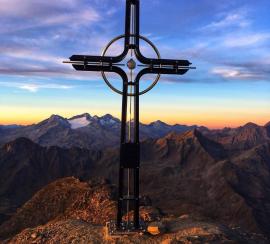 Summit Hiking Tour to the Wurmaulspitze