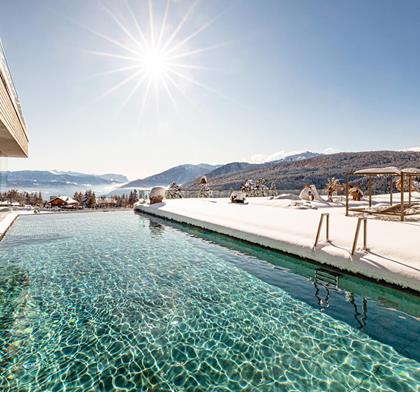 Piscina esterna in inverno
